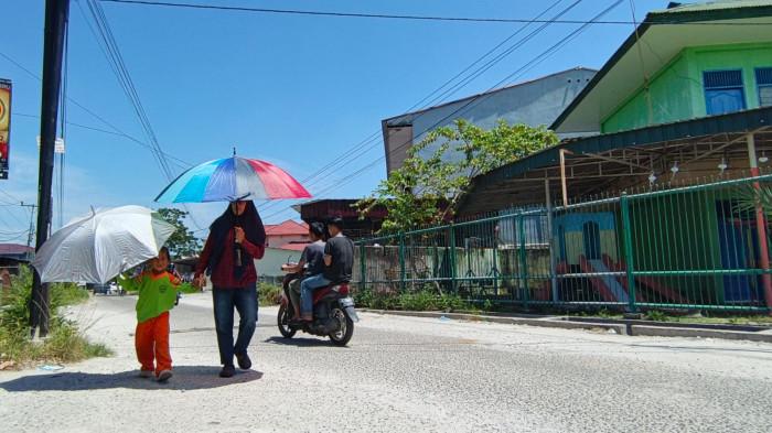 Cuaca Panas Pekanbaru Capai 35 Derajat Celsius, BMKG: Terik Masih Bertahan 3–5 Hari ke Depan