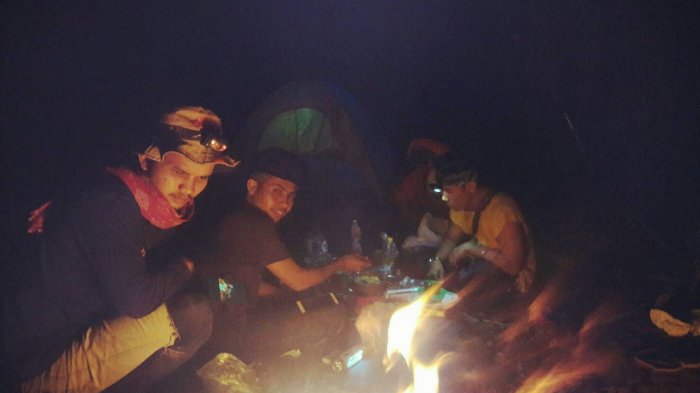 Merinding. Cewek ini Kesurupan Orang Bunian Saat Mendaki Gunung Singgalang, ini yang Dia Minta