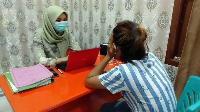 Tak Direstui Rujuk dengan Mantan Suami, Anak Kandung Siram Wajah Ibu dengan Air Mendidih