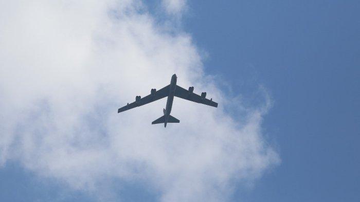 Amerika Serikat Ketahuan Kirim Dua Pesawat Pembom ke Kawasan Laut Baltik, Rusia Kirim Su-27