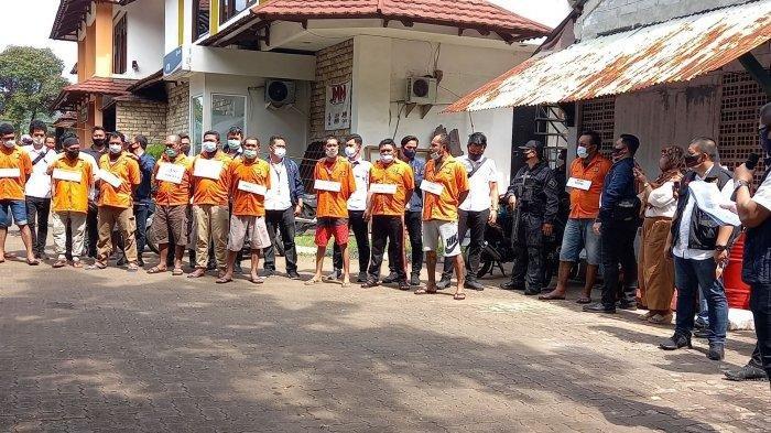 Anak Buah John Kei Bagi-bagi Senjata di Sebelum Melakukan Penyerangan, Terkuak Saat Rekonstruksi