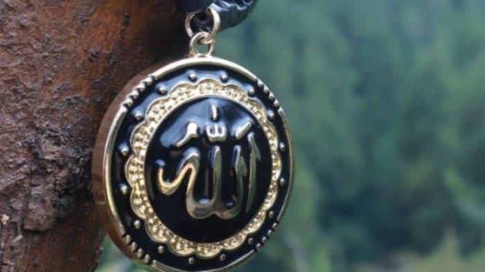 Arti Kata Al Akbar dalam Asmaul Husna: Baca Asmaul Husna di Sini