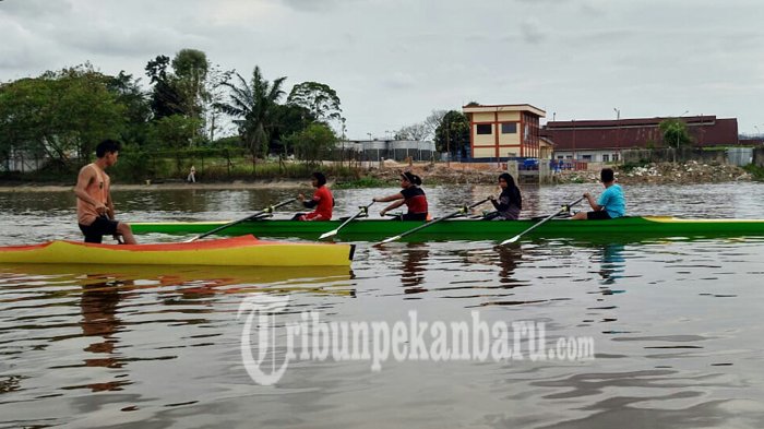 Tiga Kecamatan Berbagi Emas di Cabor Dayung Porkot Pekanbaru