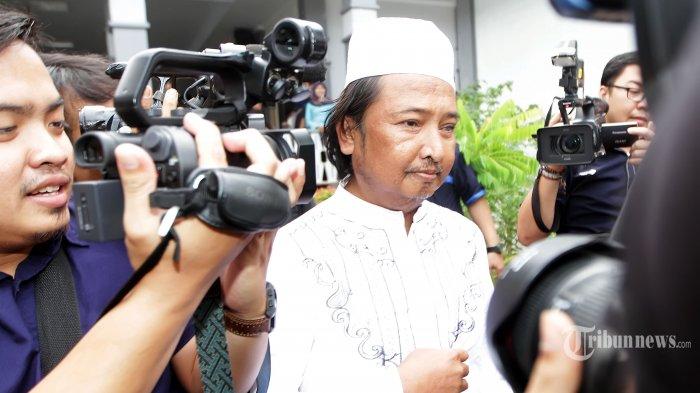 Ayah Pajang Foto Bersama Marshanda di Kamar Kontrakan