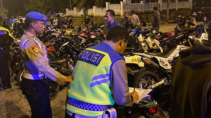 Amankan 50 Motor Knalpot Brong, Satlantas Polres Pelalawan Razia Balap Liar di Areal Bhakti Praja