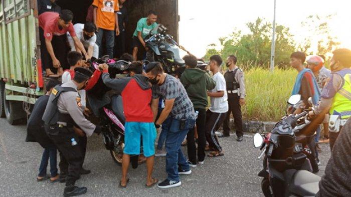 Polisi Angkut 32 Unit Motor Pelaku Balap Liar Pakai Truk, Gelar Razia di Kawasan Stadion Utama Riau
