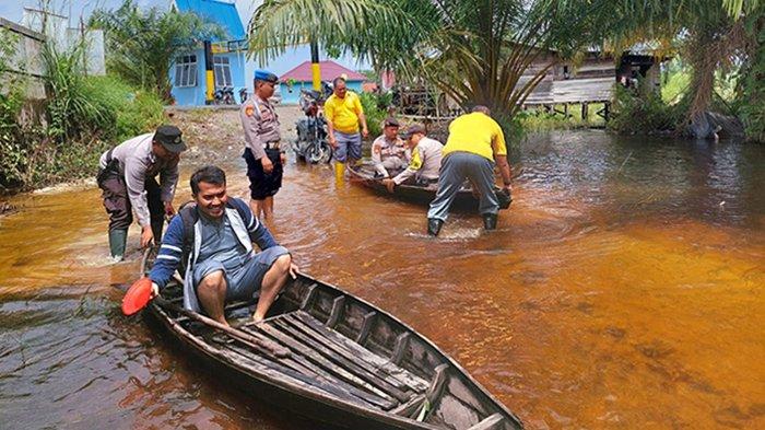 Ribuan Rumah di Rohil Terendam Banjir, Ini Data Warga yang Terdampak