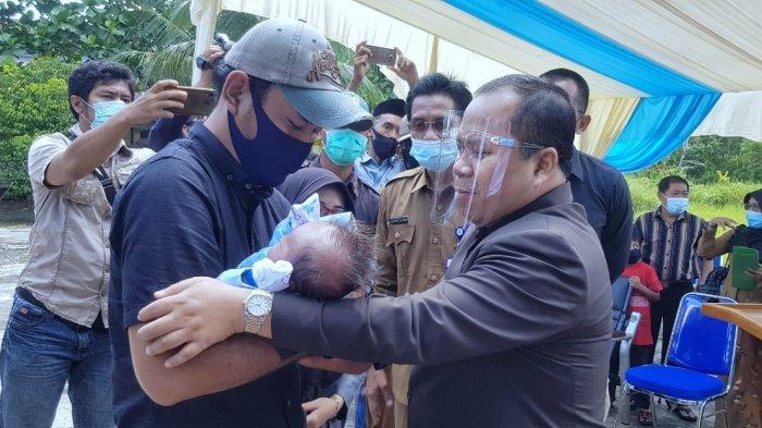 Bayi Terlantar di Meranti Akhirnya Punya Orangtua, Lolos Seleksi dari 13 Pasutri yang Mendaftar