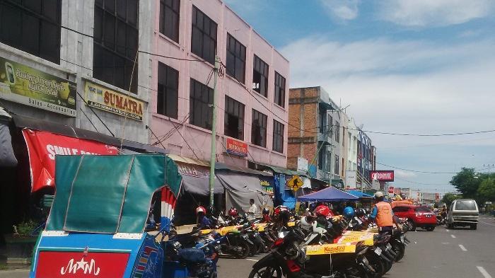 Pedagang Pasar Senggol dan Pasar Bundaran Tidak Wajib Bayar Retribusi
