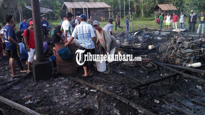 Bengkel di Kepulauan Meranti Terbakar, 10 Motor di Dalamnya Hangus Terbakar dan Jadi Abu