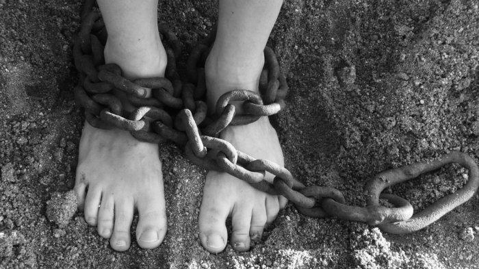 Usai Gegerkan Warga, Polisi Ungkap Fakta Mengejutkan Bocah yang Dirantai di Dalam Kamar