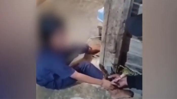 Bocah 5 Tahun Dirantai di Rumah oleh Orangtuanya Sendirian, Cuma Diberi Minum Kopi