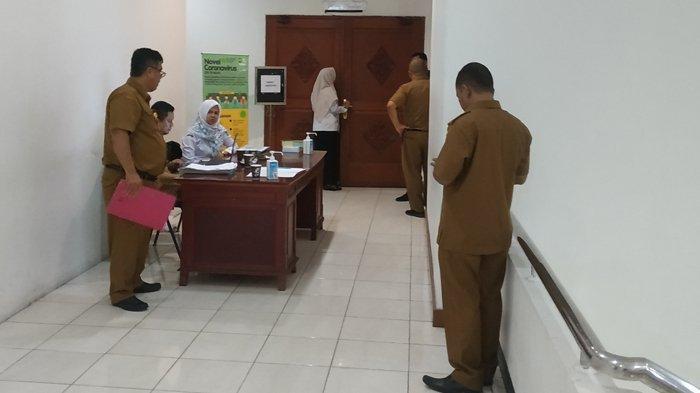 BREAKING NEWS : Gubri Syamsuar Mendadak Kumpulkan Kadiskes Se - Riau, Bahas Penanganan Virus Corona