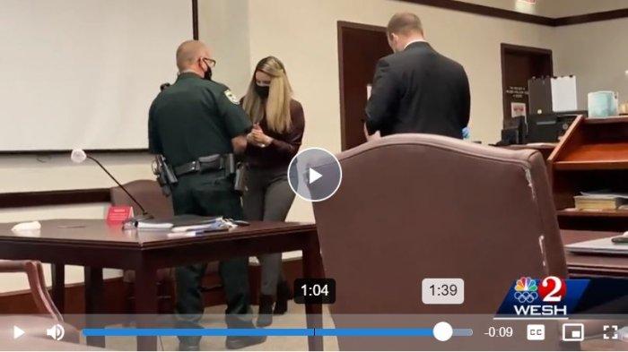 Bu Guru Ini Ajak Siswa SMA Berhubungan Badan, Mobil Pun Kemudian Bergoyang