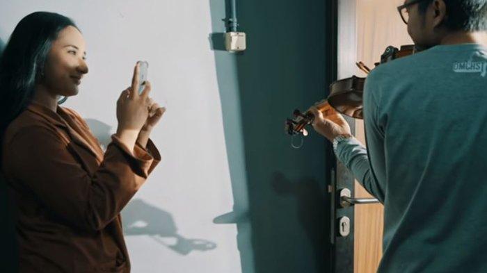 Chord Gitar Lagu Malaikat Tak Bersayap: Kisah Pasangan Kekasih Hadapi Masa Sulit Berakhir Bahagia