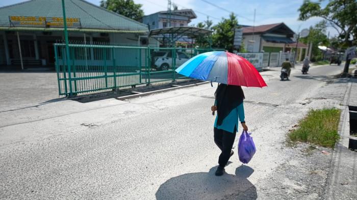 BMKG Pekanbaru Ungkap Penyebab Cuaca Riau Panas Terik, Pengaruh Tekanan di Perairan China Selatan
