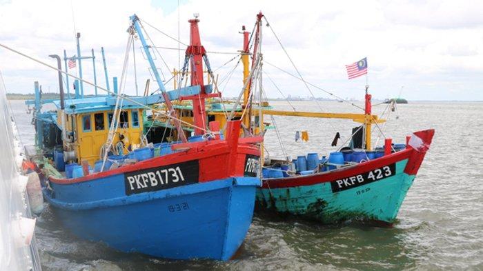 Pencurian Ikan di Perairan Riau, Kapal Berbendera Malaysia Diburu KN Bintang Laut Bakamla Saat Kabur