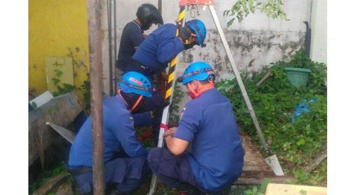 Jatuh ke Sumur Sedalam 17 Meter, Petugas Damkar Kesulitan Angkat Andi yang Beratnya 90 Kilogram