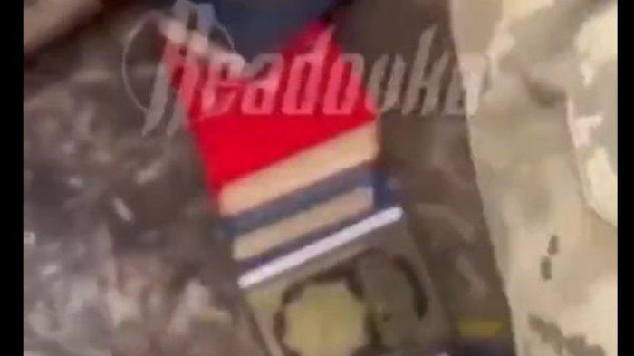 Video Viral Al Quran Disobek dan Jadi Alas Potong Babi, Diduga Propaganda Rusia
