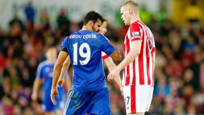 Diego Costa Ludahi Wasit Sebelum Gigit Pemain Everton