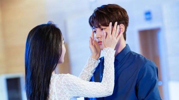 Sinopsis Drakor Angel's Last Mission-Love Eps 4, Yeon Seo Curiga degan Saputangan di Saku Kim Dan