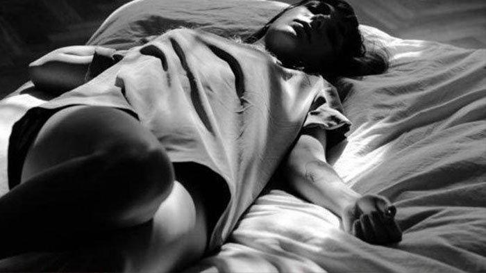 Usai Nonton Film Porno, Pemuda Ini Buka Daster Bibi yang Lagi Tidur dan Diajak Berhubungan Badan