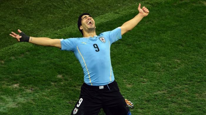 Meskipun Dihukum 4 Bulan, Adidas Tetap Kerjasama dengan Luis Suarez