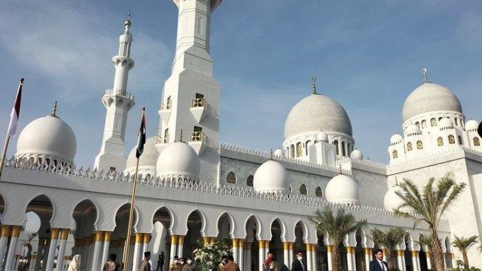 Hadiah Presiden UEA Untuk Jokowi, Ini Fakta Masjid Sheikh Zayed Solo yang Baru Diresmikan