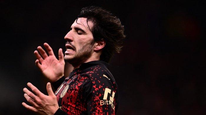 Fans AC Milan Bisa Mengamuk Jika Klub Ngotot Menjual Sandro Tonali ke Newcastle United