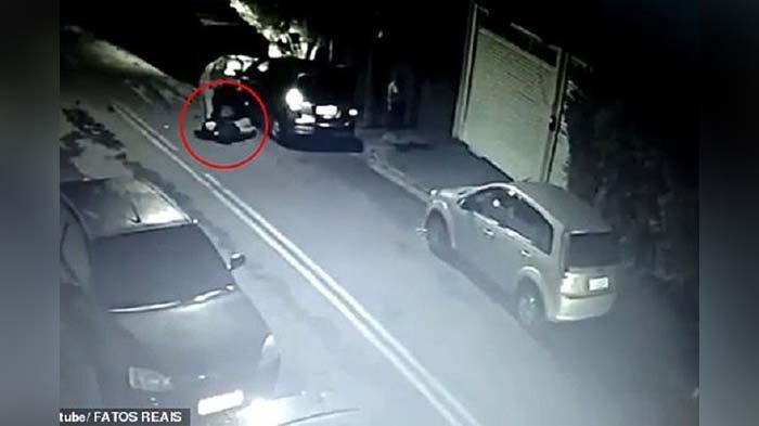 Perampok Ini Kolaps Kena Serangan Jantung saat Beraksi, Kawan-kawannya Pilih Kabur, Tonton Videonya