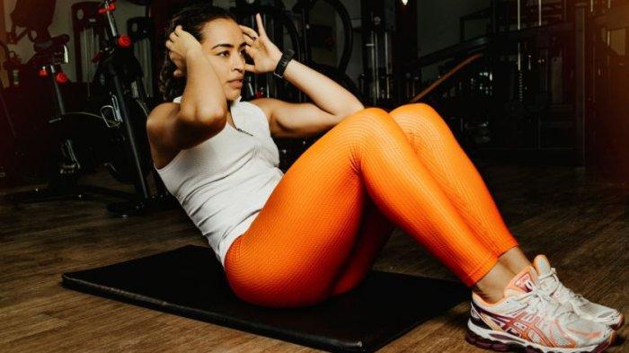 Cara Menghilangkan Lemak Perut, Lakukan Gerakan Sederhana Ini untuk Menghilangkan Lemak Perut