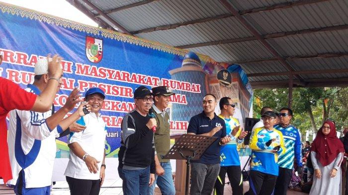 Bersaing di Pilgubri 2018, Lihat Aksi Syamsuar dan Walikota Pekanbaru Firdaus Kala Satu Panggung