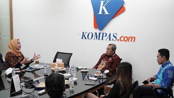 Berkunjung ke Kompas Group, Syamsuar Jadi Gubernur Pertama Tampil di Podcast Nusaraya