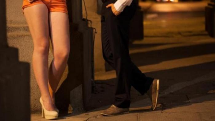 Inilah Sosok Wanita yang Melakukan 'Hubungan Badan' dengan Tiang Listrik, Begini Nasibnya