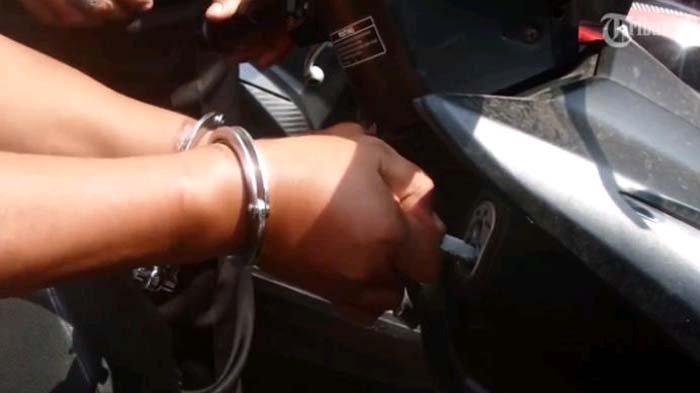Nekat Curi Motor Demi Bahagiakan Pacar, Uang Hasil Curanmor Dibagi dengan Adik