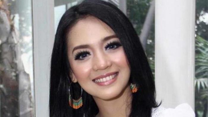 Ingat Artis Nuri Maulida, Menikah Sama Pria 3 Tahun Lebih Muda, Kini Jadi Ibu Wabup, Ini Kabarnya