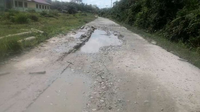Sering Terjadi Kecelakaan, Bertahun Jalan Tak Kunjung Diperbaiki, Warga Teluk Merempan Kecewa