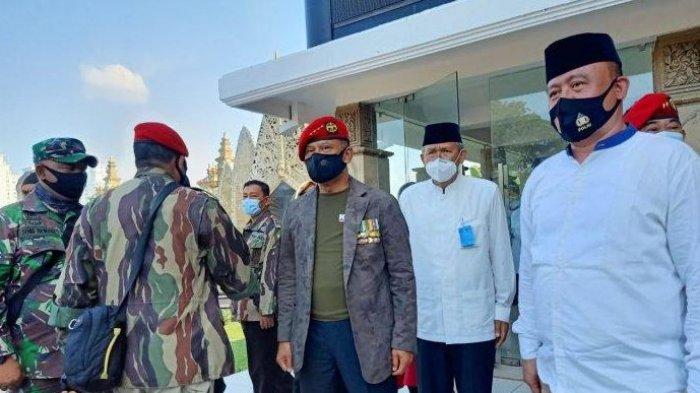 Agenda Gatot Nurmantyo Tabur Bunga di TMP Kalibata Tiba-tiba Diganggu Orang Menggelar Demonstrasi