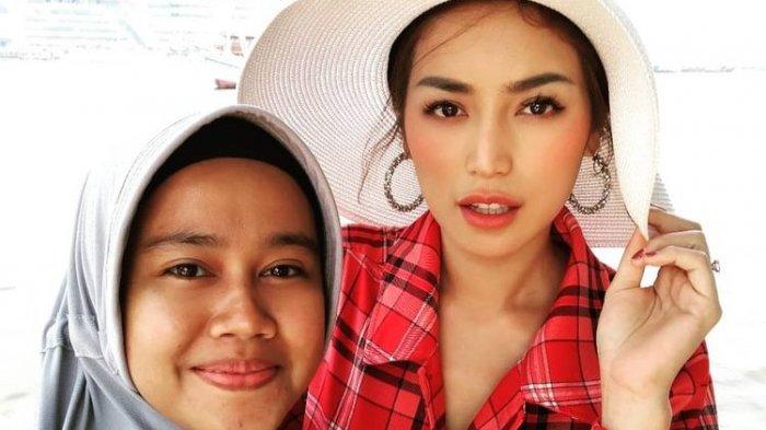Berangkatkan Asisten Ibadah Umrah, Ini Doa yang Dititip Jessica Iskandar