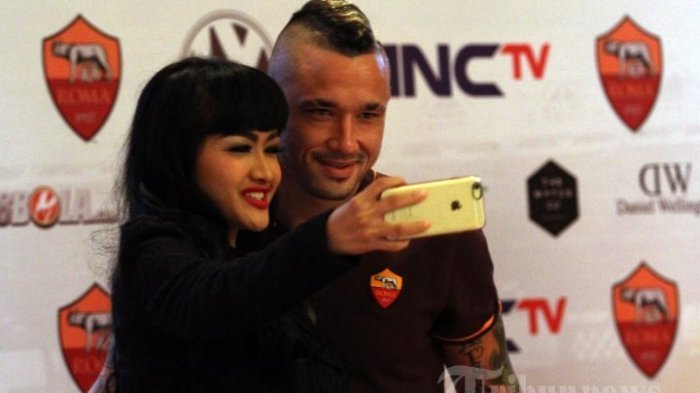 Ucapan Belasungkawa kepada Jupe Juga Datang dari Pemain AS Roma