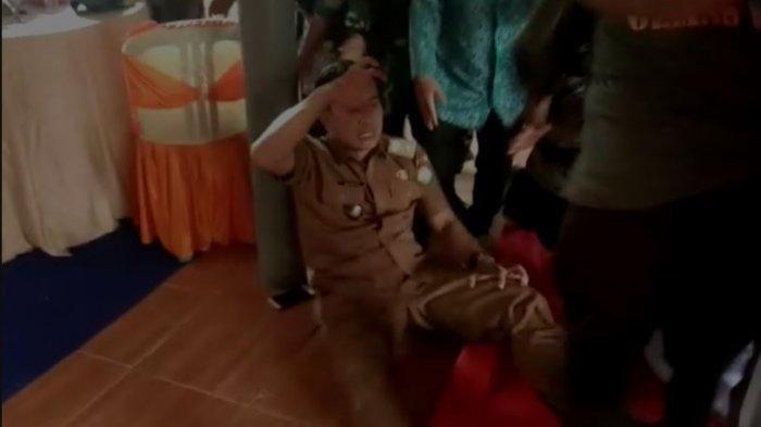 KRONOLOGI Pak Kades Kesurupan: Coba Rebut Keris di Pinggul Penari Jaipong