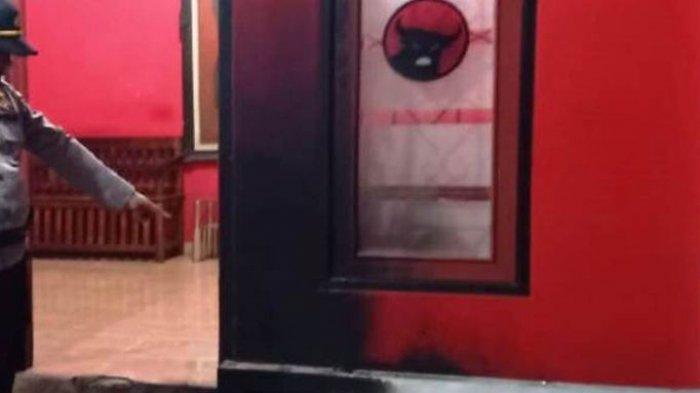 Aksi Pelaku Saat Sulut Api dan Lempar Bom Molotov ke Kantor DPC PDI-P Cianjur Terekam CCTV