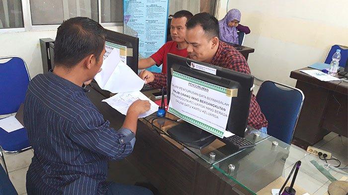 Disdukcapil Pekanbaru Tetap Buka Saat Libur, Banyak Warga Hendak Merubah Data KTP el