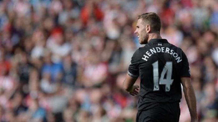 Eks Pemain Liverpool yang Dukung Isu LGBT Dicemooh Fans saat Bermain bersama Timnas Inggris