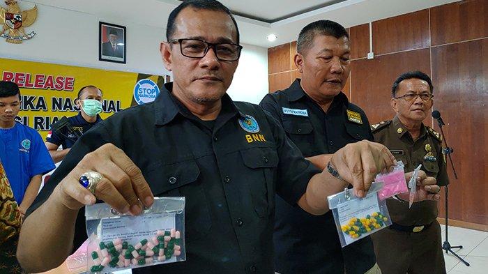 Kasus Narkoba di Riau, Terungkap Pelaku Gunakan Modus Lama untuk Edarkan 6.885 Pil Ekstasi