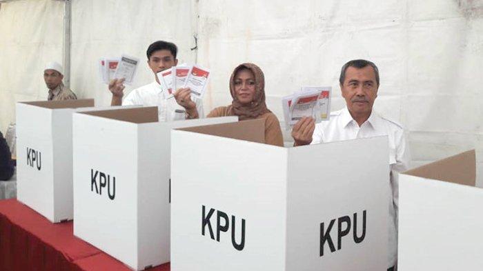 Hasil Penghitungan Suara di TPS Tempat Gubri Syamsuar Nyoblos, Pasangan Capres Prabowo-Sandi Unggul