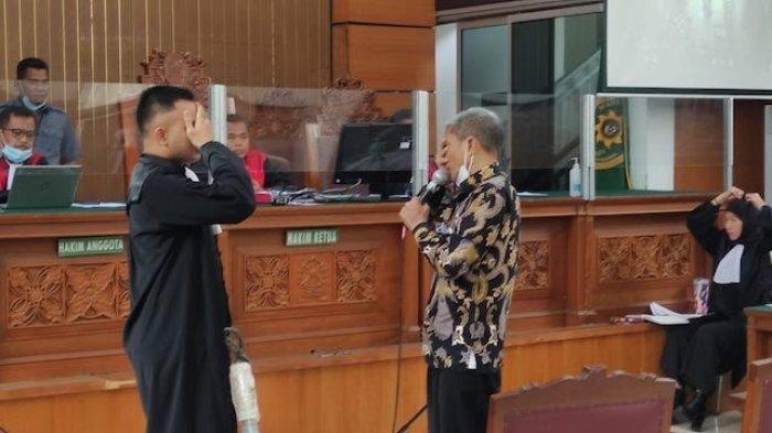 Ternyata Bagini Detik-detik M Kece Dilumuri Kotoran Manusia oleh Irjen Napoleon, Awalnya Berdebat