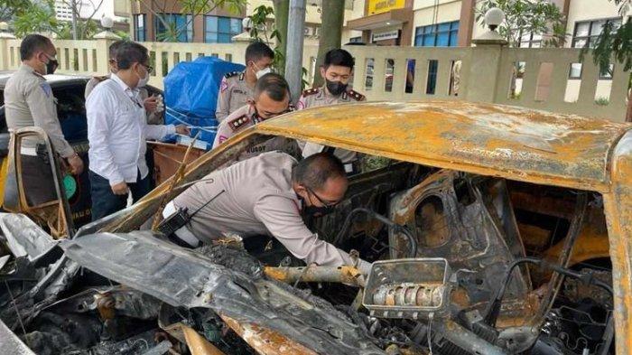 Polisi Ungkap Dugaan AKP Novandi dan Sis Zahra Tak Keluar Mobil yang Terbakar, Pingsan & Kaki Patah