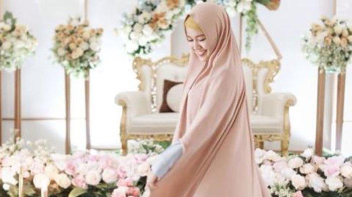 KISAH Guru Cantik di Pekanbaru Ini Pernah Dirayu Siswanya, Ada yang Tanya Soal Pribadi dan Caper