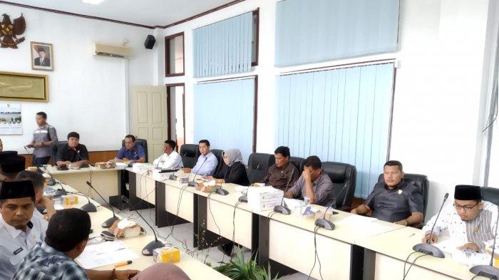 Kisruh MAN 1 Teluk Kuantan, DPRD Kuansing Hearing dengan Kemenag dan Pihak Terkait
